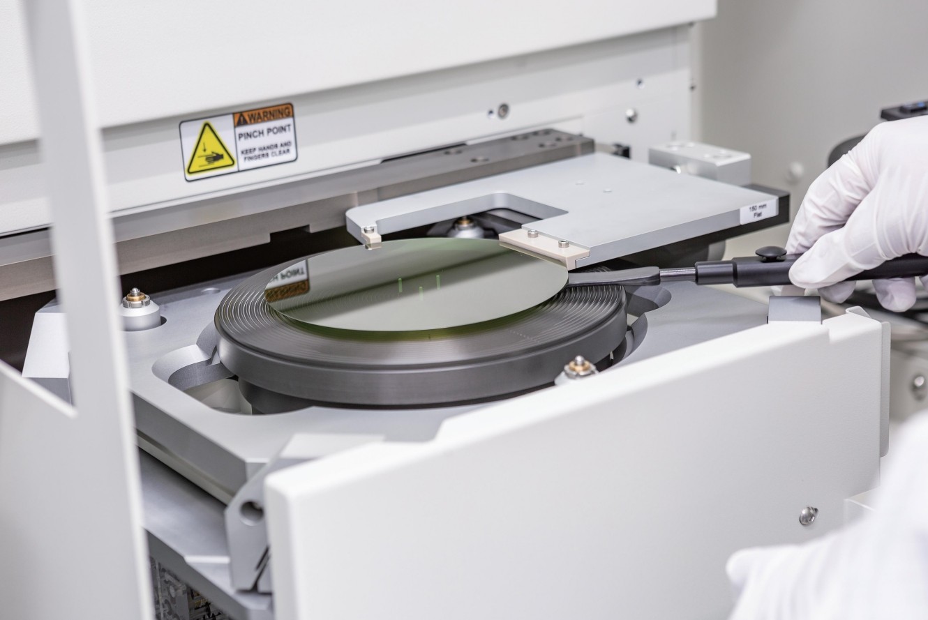 LPE is the important method for preparing P-type 4H-SiC single crystal and 3C-SiC single crystal
